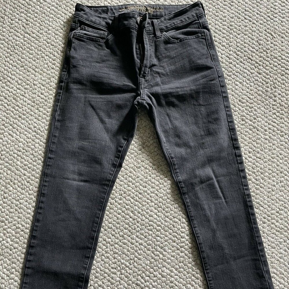 American Eagle Slim Fit Mid Rise Black Jeans in EUC